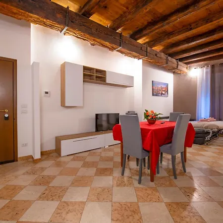 Palace Mazzini Center Apartamento Verona