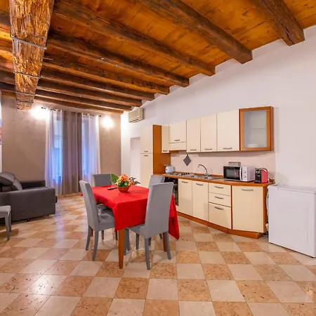 Palace Mazzini Center Apartment *