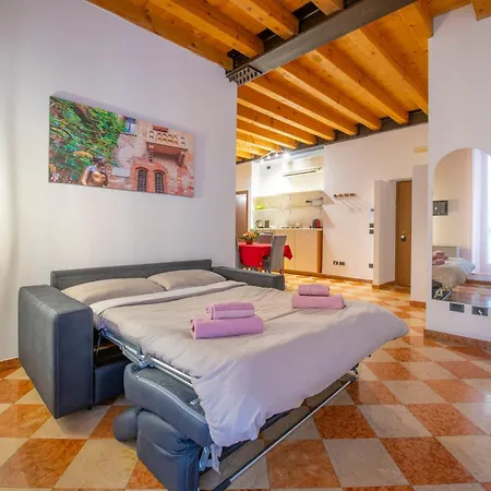 Apartment Palace Mazzini Center Verona