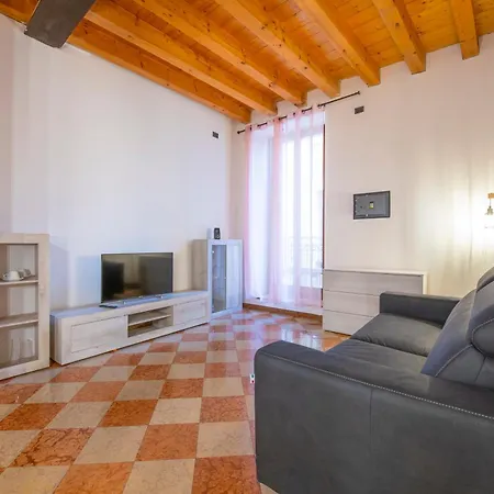 Palace Mazzini Center * Verona