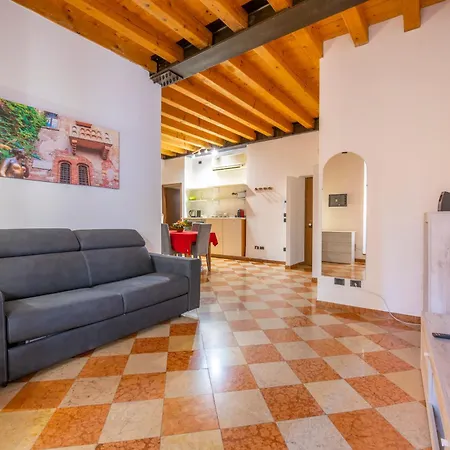 Palace Mazzini Center * Verona